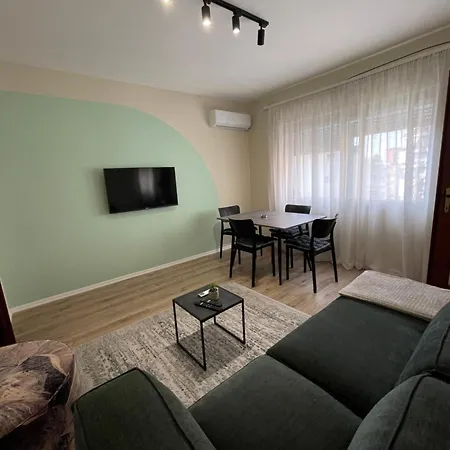 As, Bllok Studio & Apartment *